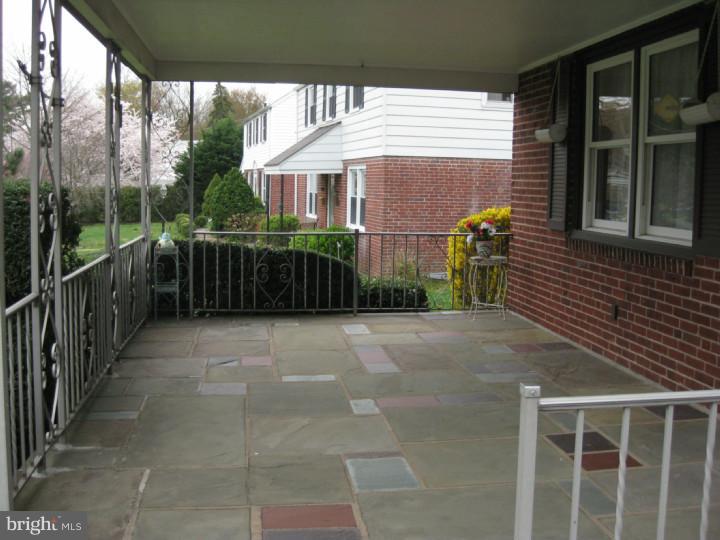 406 Devon Road Havertown, PA 19083 - Photo 3 of 15