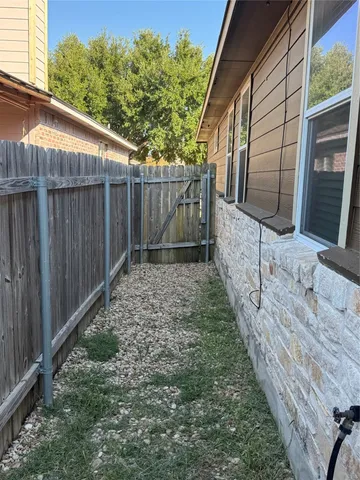 $1,999 | 204 Wilderness Trail, Elgin, TX 78621