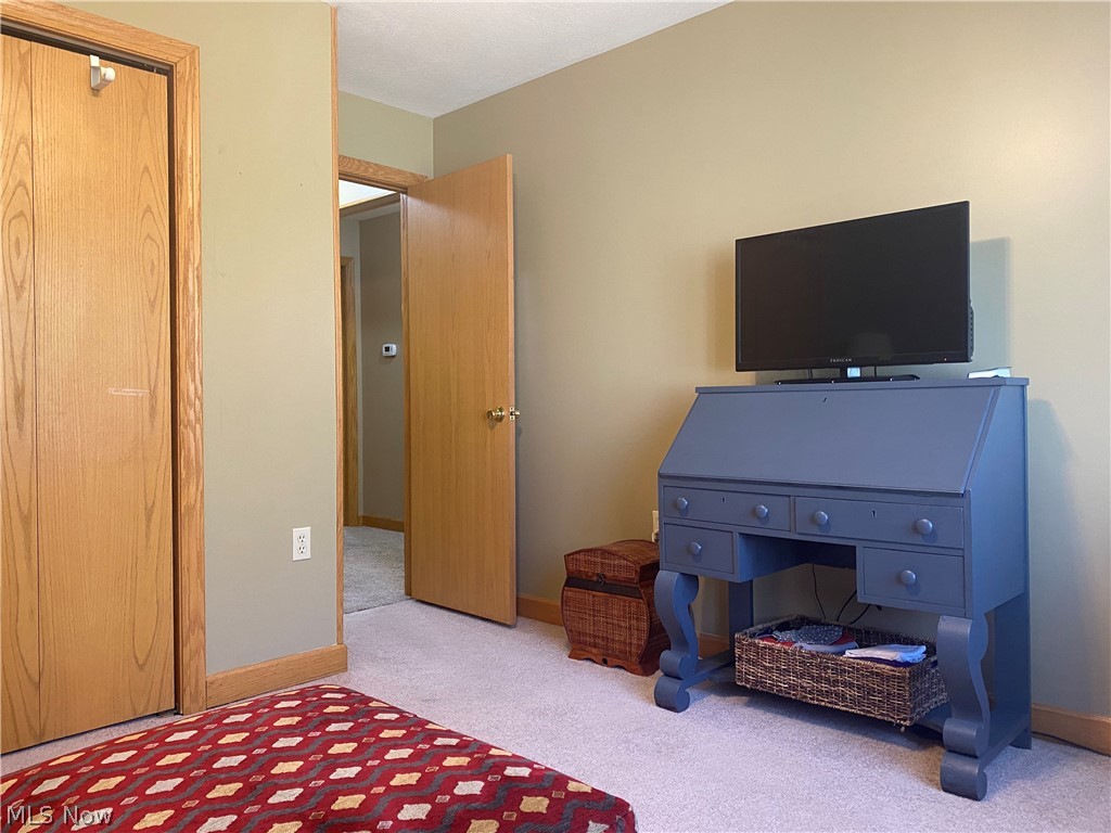 964 Sunset Circle Rome, OH 44085 - Photo 8 of 35