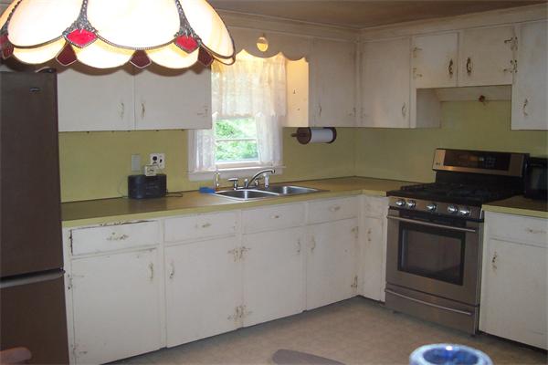22 Lawrence Road Halifax, MA 02338 - Photo 7 of 30 Gallery Image 7