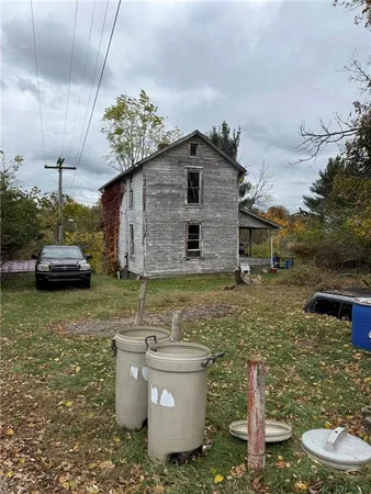$30,000 | 220 East Jackson Street, Houston, PA 15342