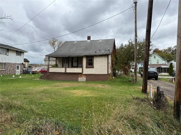 $30,000 | 220 East Jackson Street, Houston, PA 15342