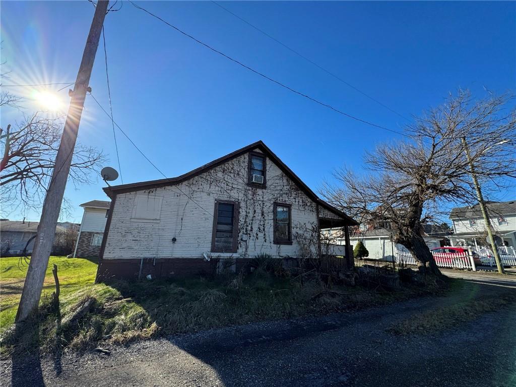220 East Jackson Street Houston, PA 15342 - Photo 5 of 10 Front Building