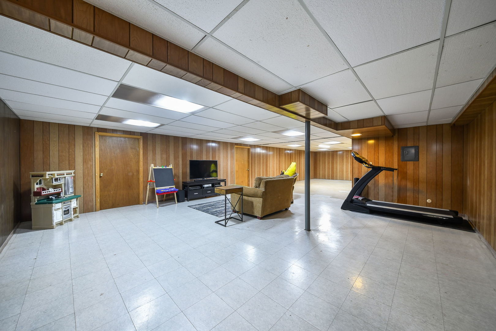 588 Williamsburg Road Glen Ellyn, IL 60137 - Photo 37 of 53