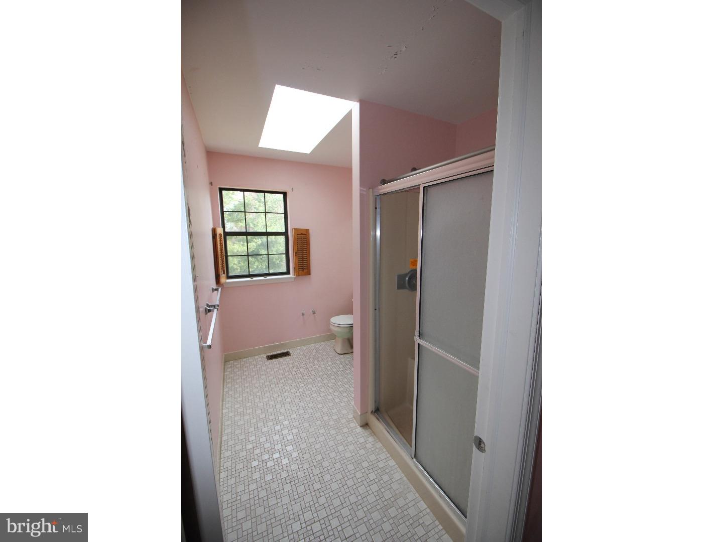 1141 Valley Road Warminster, PA 18974 - Photo 11 of 19 Gallery Image 11