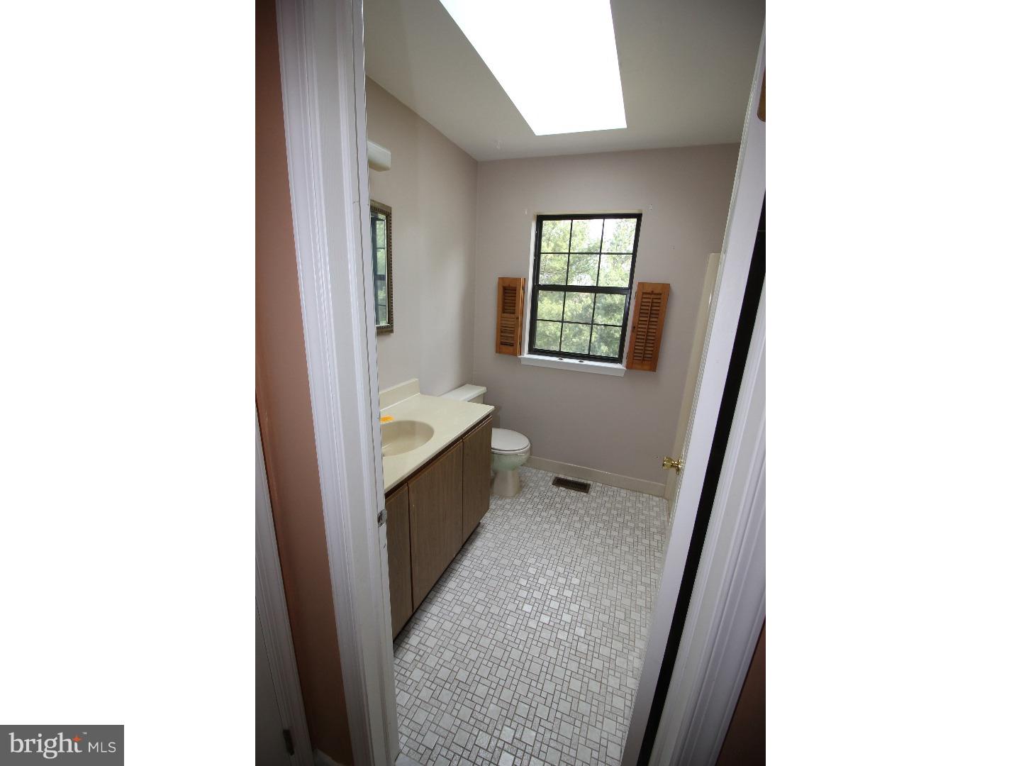 1141 Valley Road Warminster, PA 18974 - Photo 15 of 19 Gallery Image 15