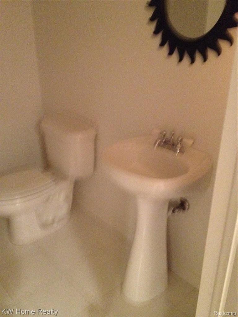 30631 High Valley Road Farmington, MI 48331 - Photo 19 of 21 lower level bathroom