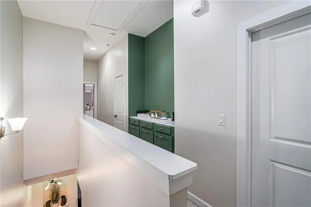 $399,999 | 6084 Holly Park Lane Southeast, Mableton, GA 30126