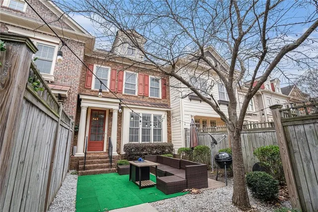 $399,999 | 6084 Holly Park Lane Southeast, Mableton, GA 30126