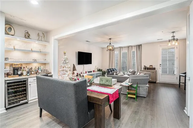 $399,999 | 6084 Holly Park Lane Southeast, Mableton, GA 30126