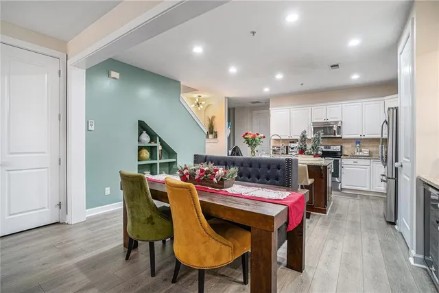 $399,999 | 6084 Holly Park Lane Southeast, Mableton, GA 30126