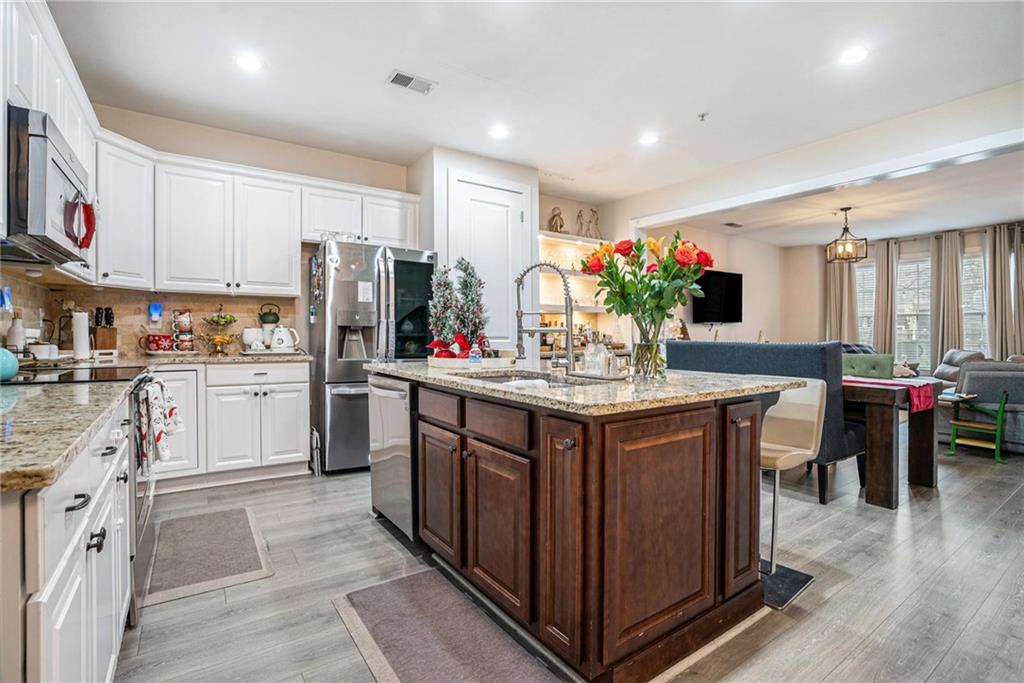 6084 Holly Park Lane Southeast Mableton, GA 30126 - Photo 10 of 30