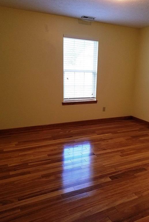 5673 Misty Ridge Drive Indianapolis, IN 46237 - Photo 10 of 13 Gallery Image 10