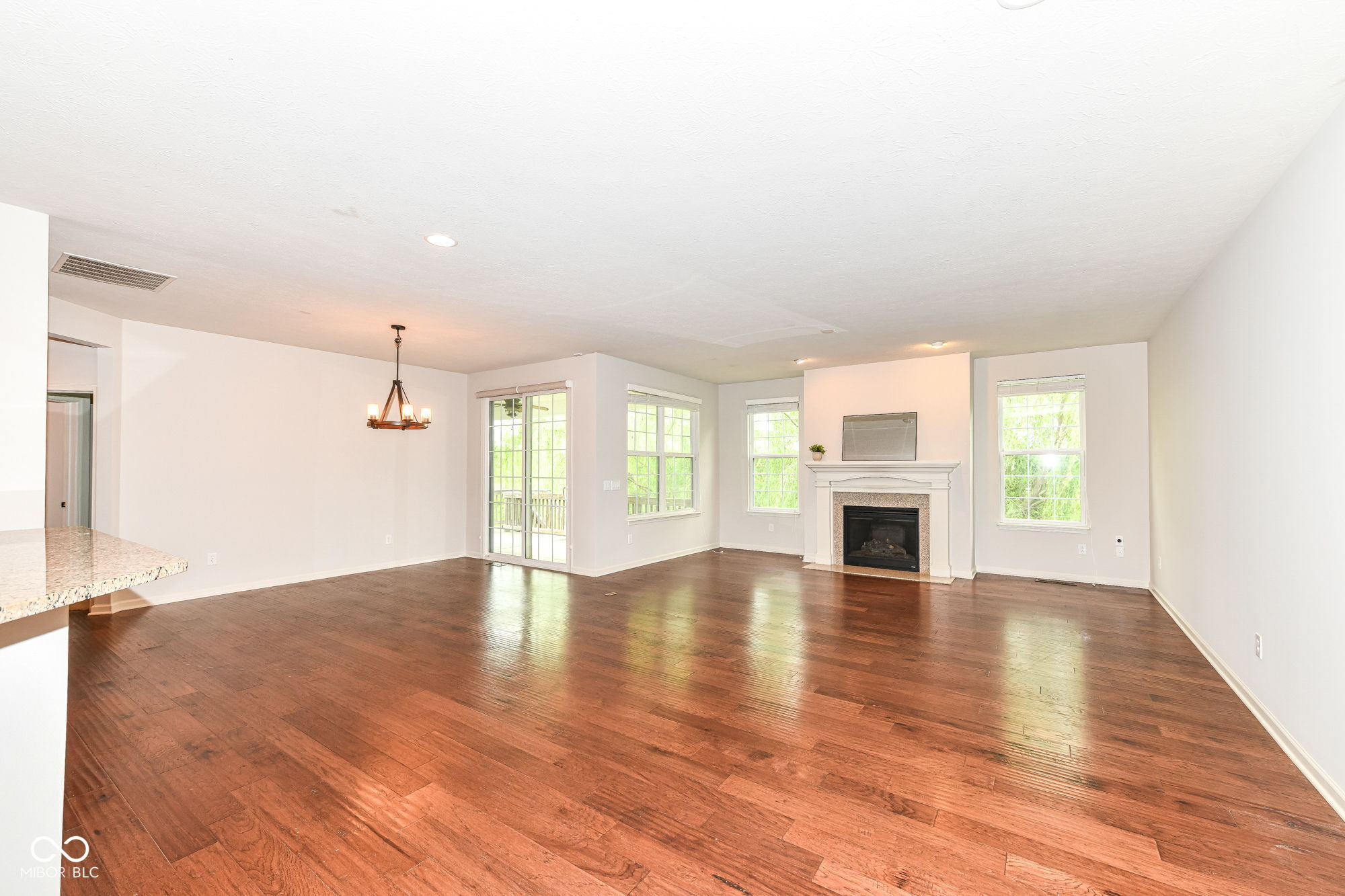 14375 Pendragon Way Fishers, IN 46037 - Photo 6 of 39
