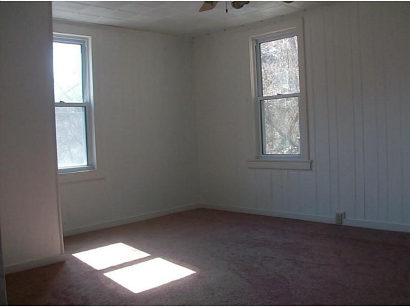 17 Ravine Street Pittsburgh, PA 15215 - Photo 14 of 22 Master Bedroom.