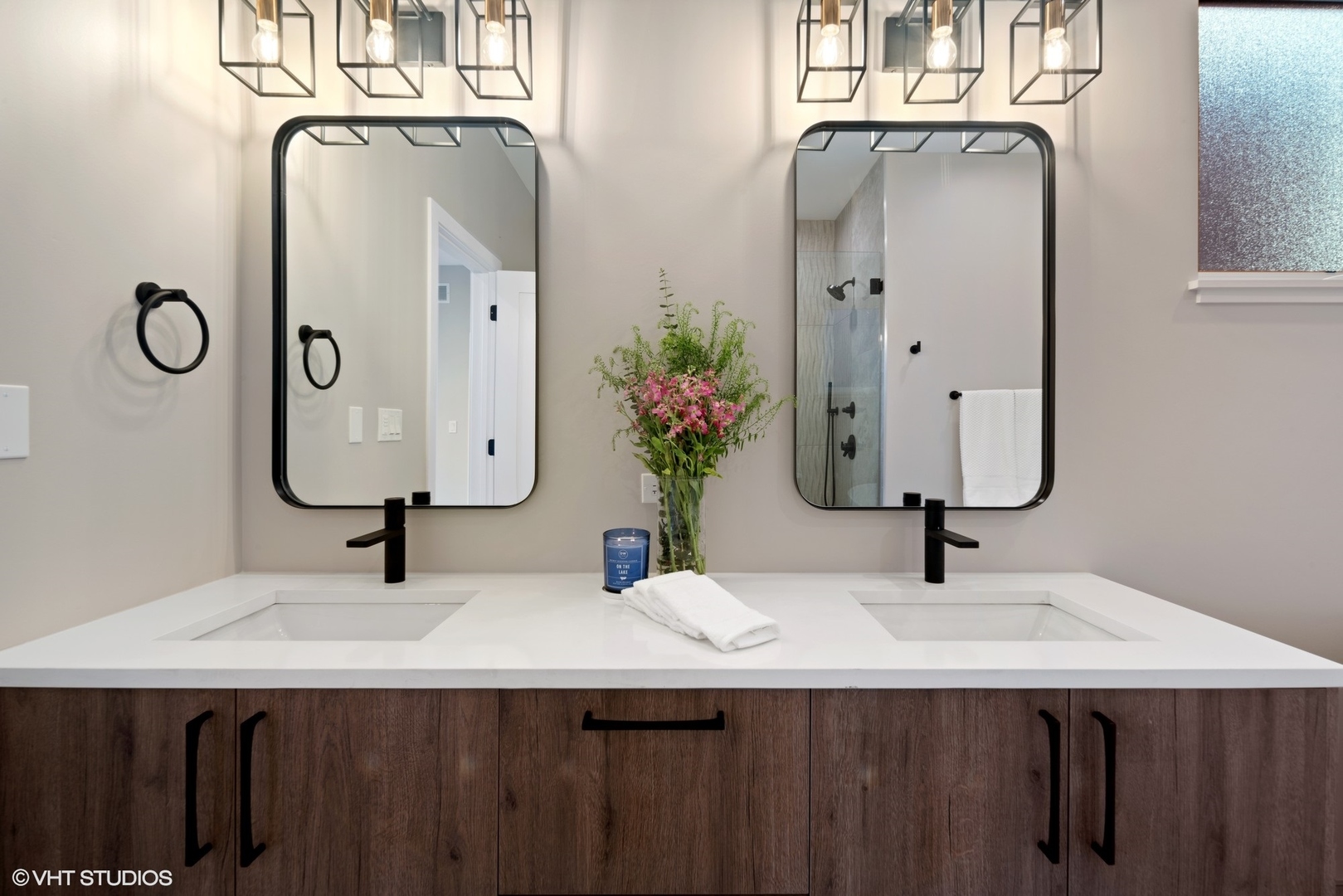 4448 South Drexel Boulevard, Unit A Chicago, IL 60653 - Photo 11 of 16 a bathroom with a sink and a mirror