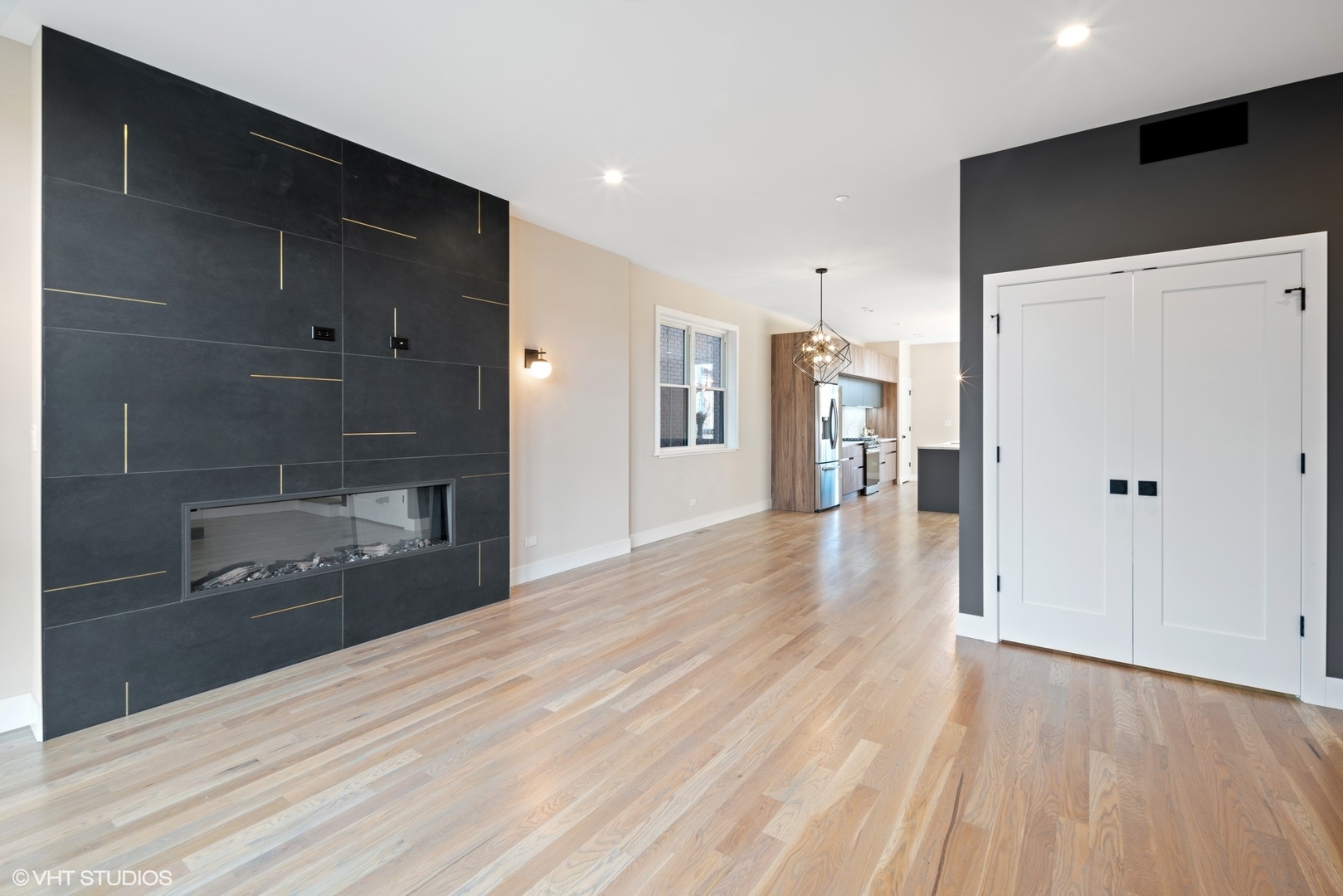 4448 South Drexel Boulevard, Unit A Chicago, IL 60653 - Photo 3 of 16 a view of a hallway with wooden floor