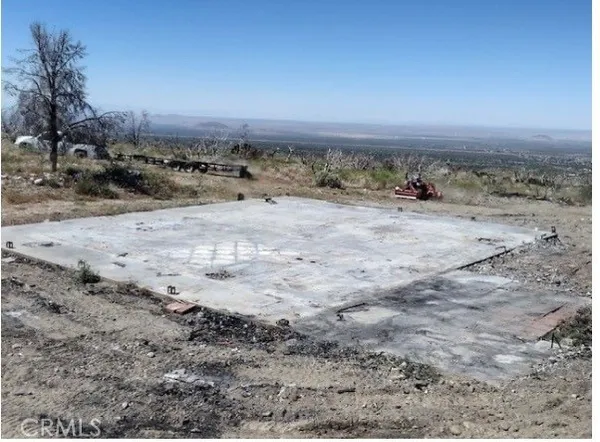 $200,000 | 28401 263rd Street East, Llano, CA 93544