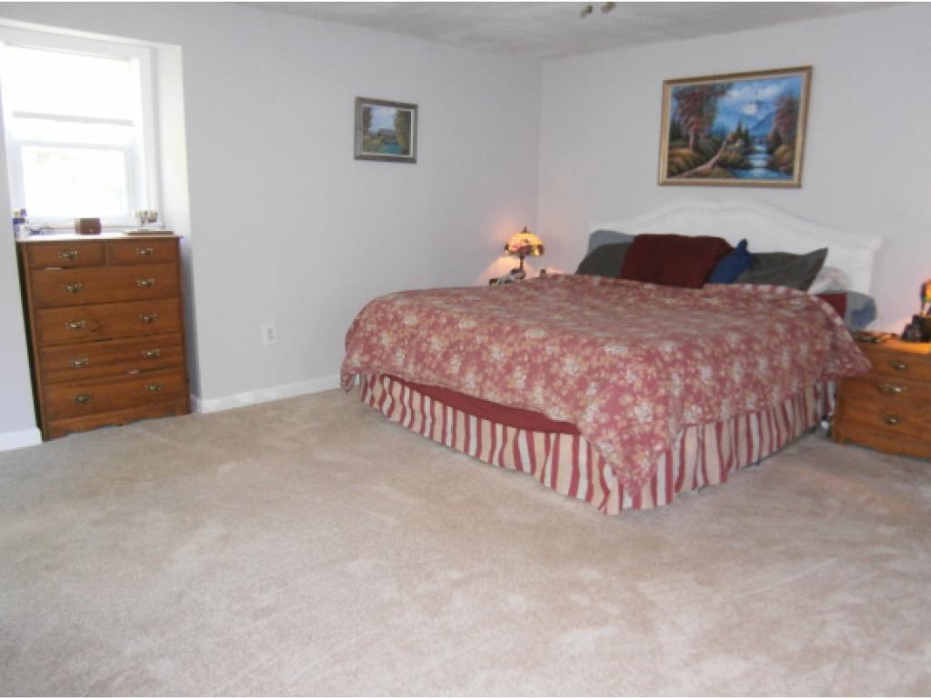 44 1/2 Mill Road Derry, NH 03038 - Photo 15 of 29