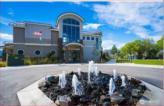 $146,900 | 1350 West Woodin Avenue, Unit WD5, Chelan, WA 98816