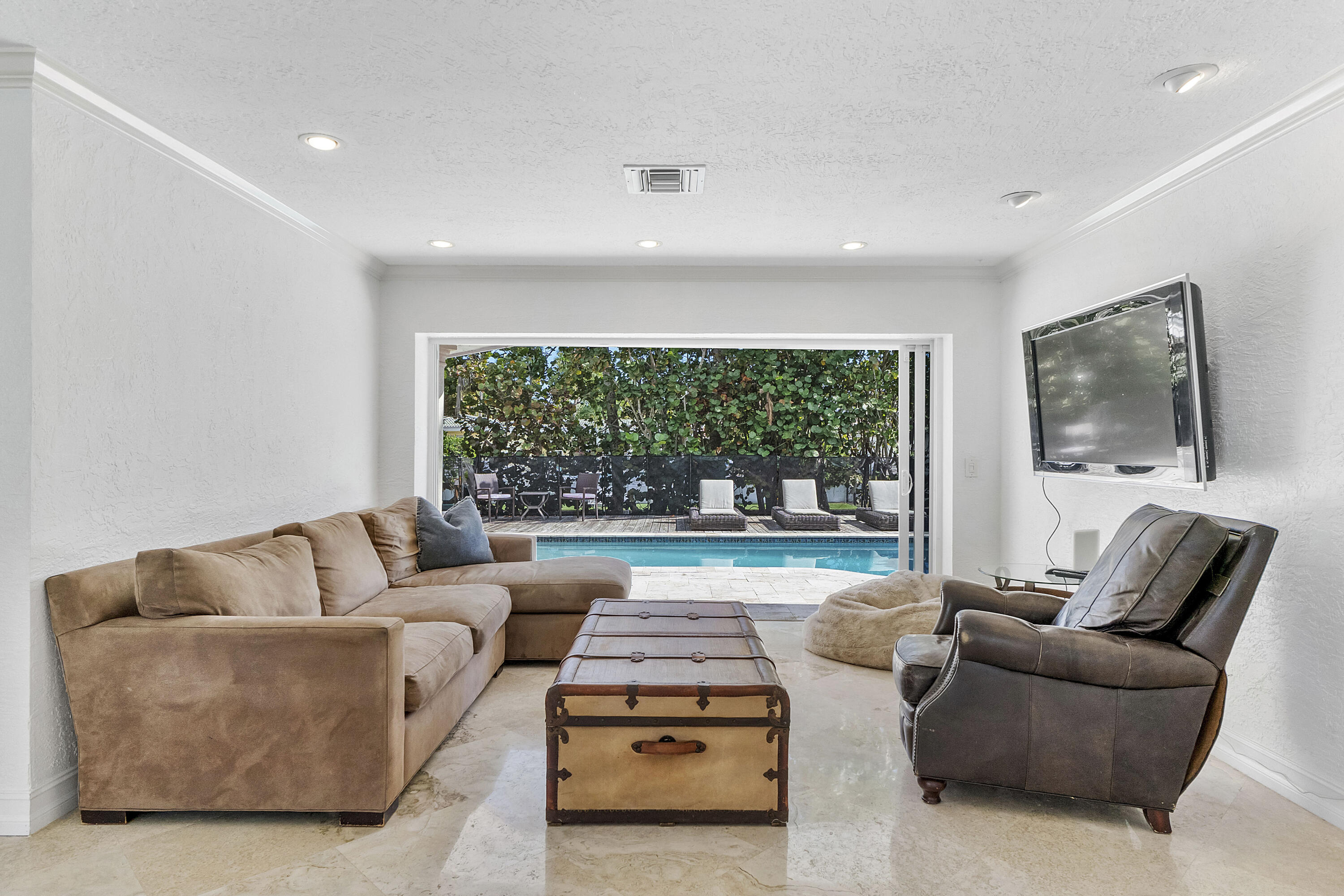 120 Southwest 8th Avenue Boca Raton, FL 33486 - Photo 16 of 38 120 Sw 8th Ave_018