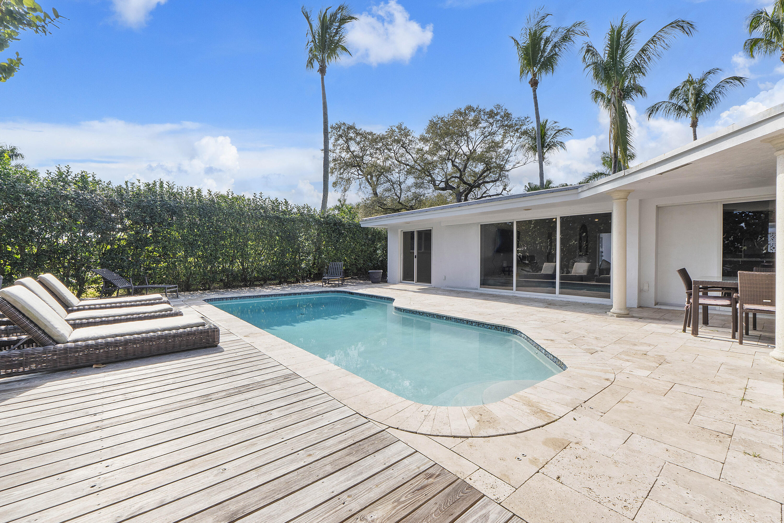 120 Southwest 8th Avenue Boca Raton, FL 33486 - Photo 6 of 38 120 Sw 8th Ave_039