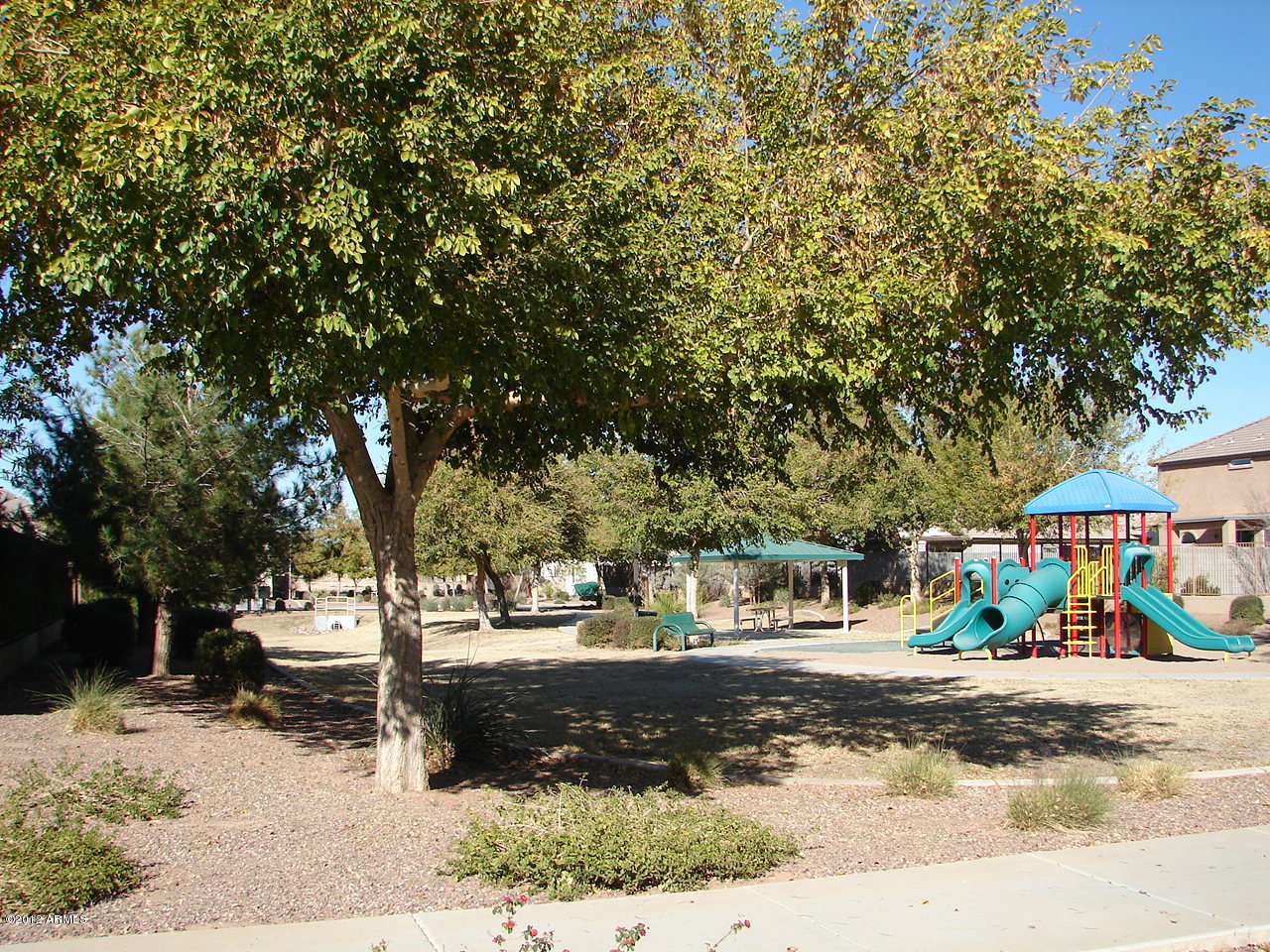 3826 West Shumway Farm Road Phoenix, AZ 85041 - Photo 15 of 27 common area1