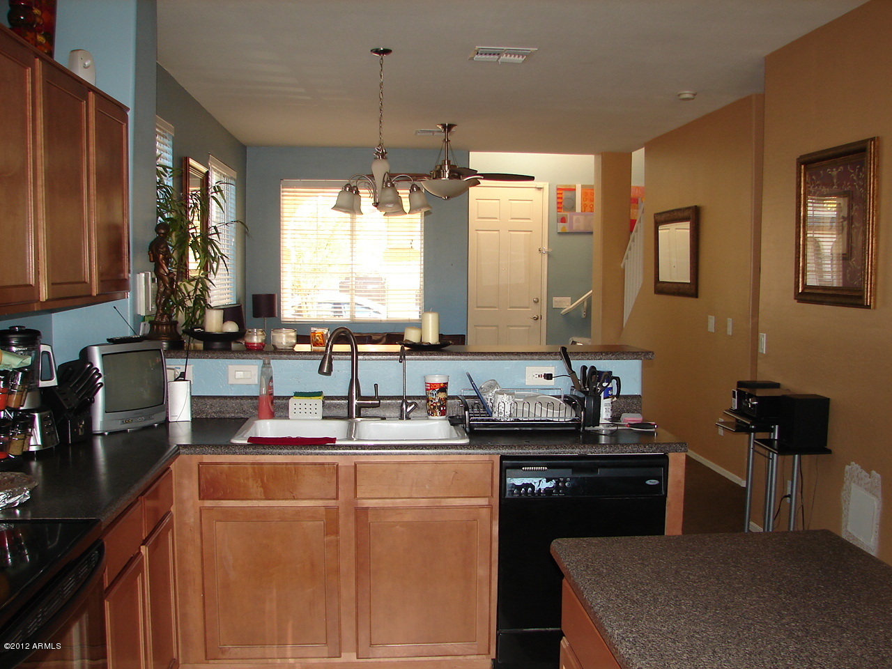 3826 West Shumway Farm Road Phoenix, AZ 85041 - Photo 24 of 27 kitchen3