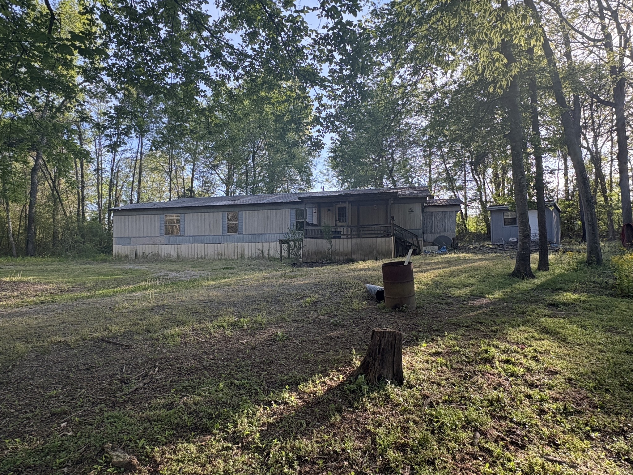 215 Frederick Loop Linden, TN 37096 - Photo 2 of 10