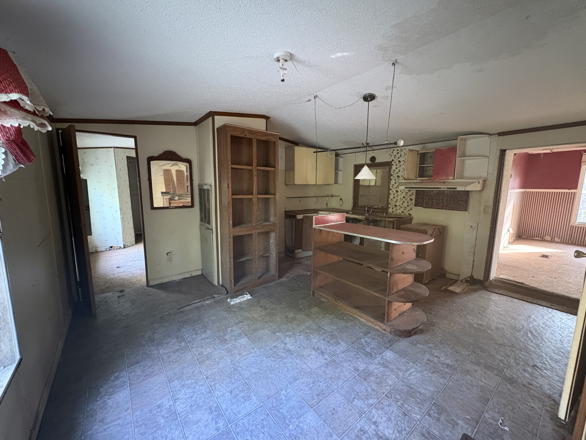 215 Frederick Loop Linden, TN 37096 - Photo 6 of 10