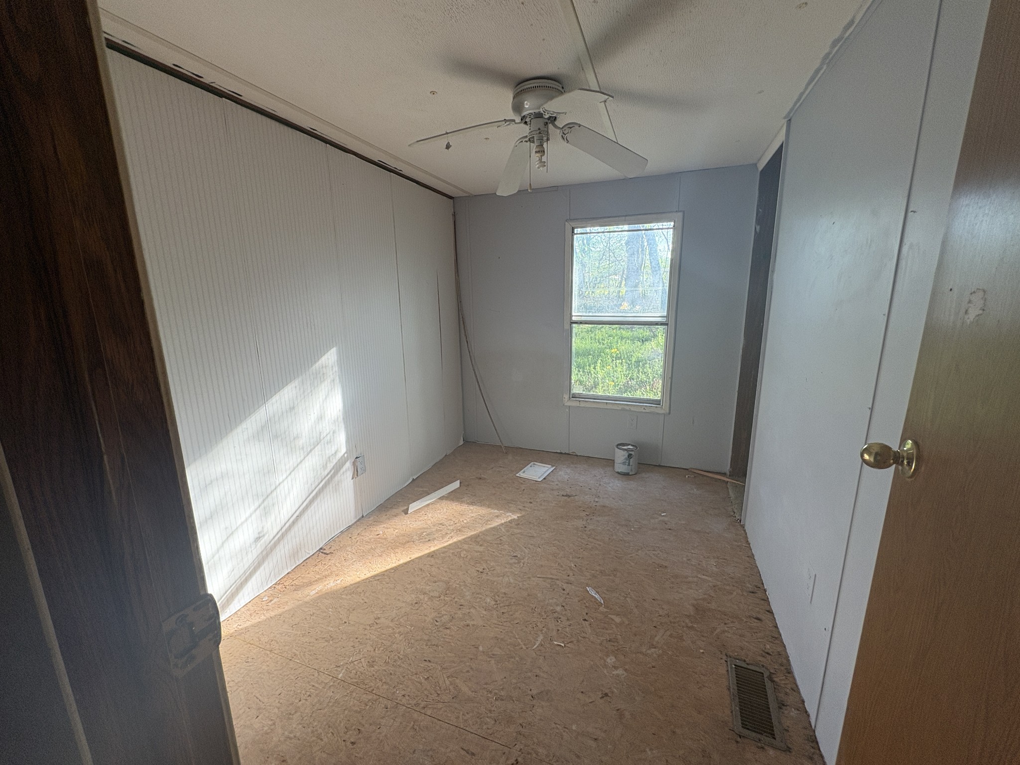 215 Frederick Loop Linden, TN 37096 - Photo 9 of 10