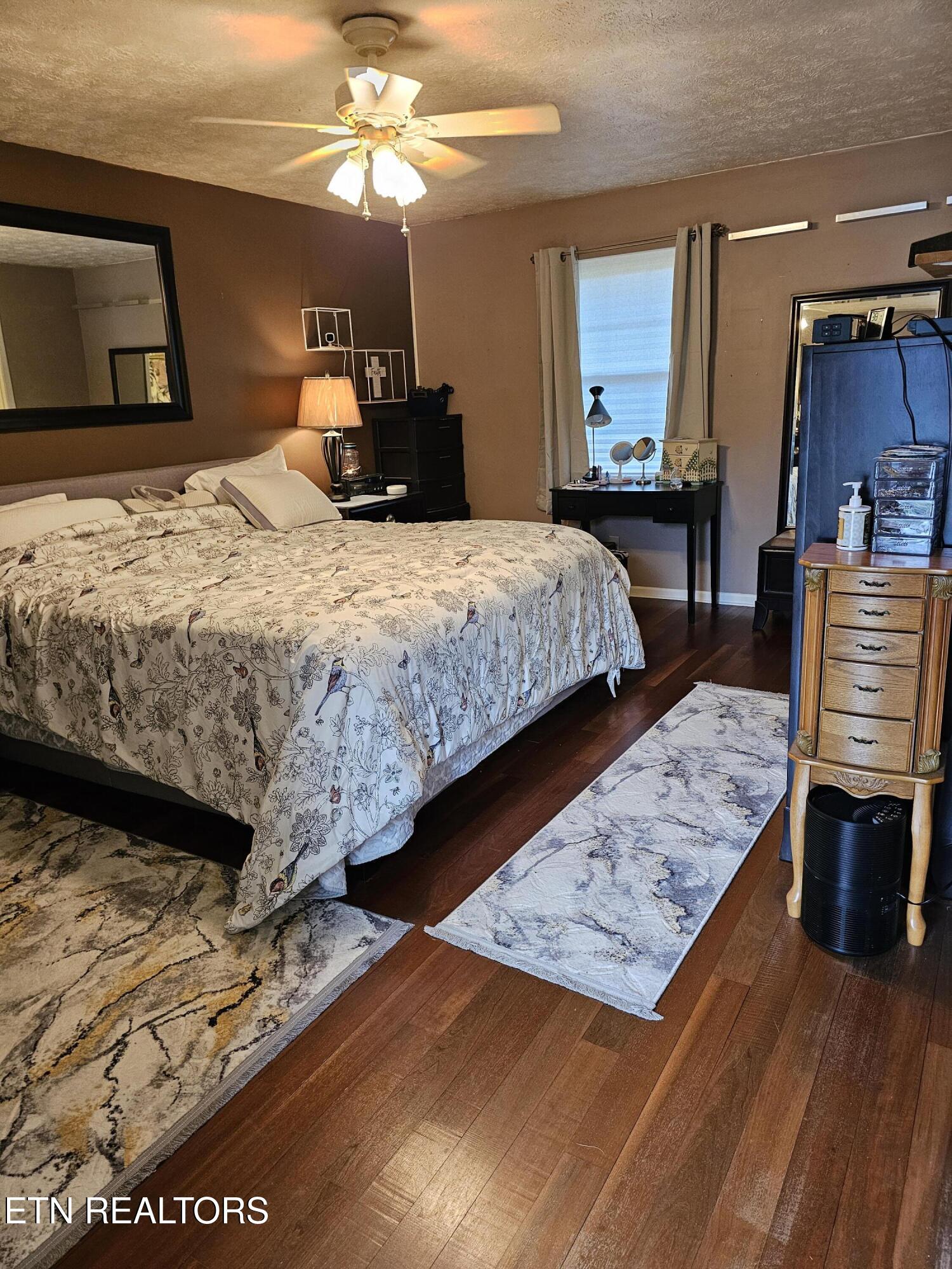 7244 Evanel Way Powell, TN 37849 - Photo 10 of 25 Primary Bedroom B