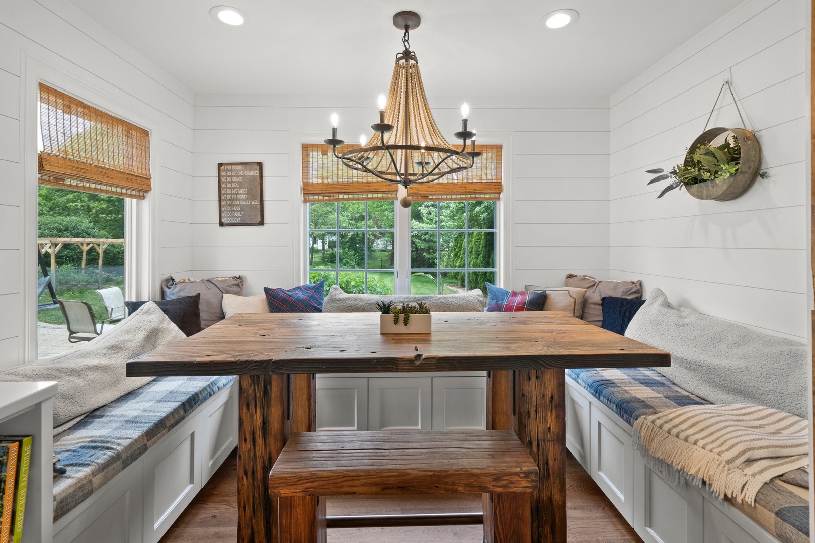 2181 Embden Lane Wheaton, IL 60189 - Photo 13 of 44