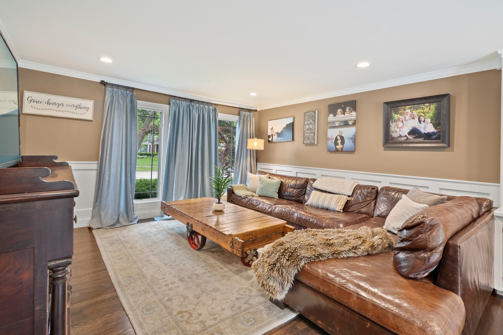 2181 Embden Lane Wheaton, IL 60189 - Photo 7 of 44