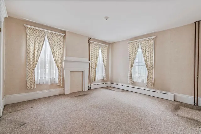 $330,000 | 9 Willow Street, Auburn, ME 04210