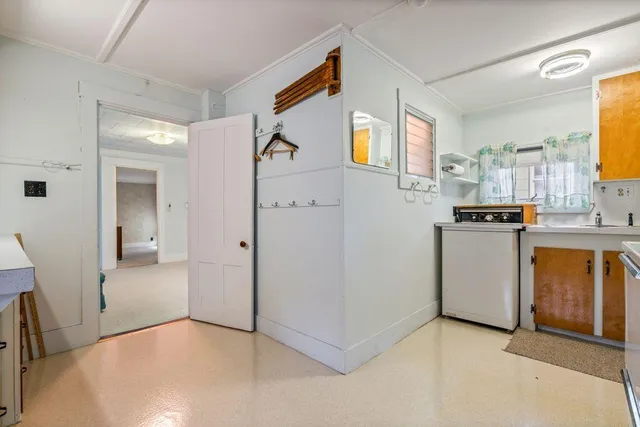 $330,000 | 9 Willow Street, Auburn, ME 04210