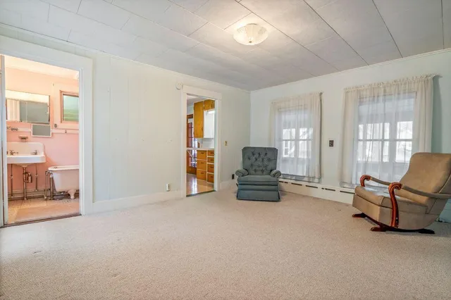 $330,000 | 9 Willow Street, Auburn, ME 04210