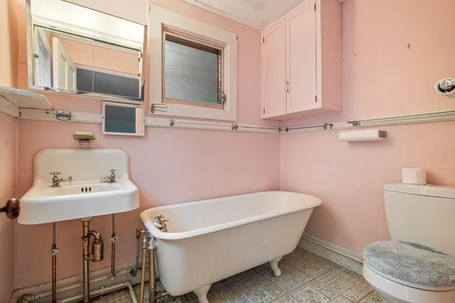 $330,000 | 9 Willow Street, Auburn, ME 04210