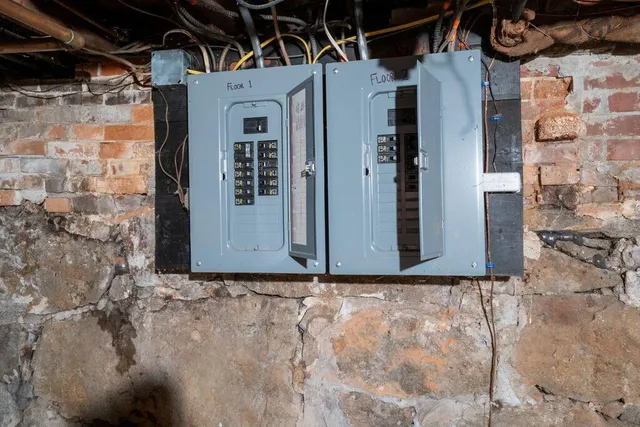 $330,000 | 9 Willow Street, Auburn, ME 04210