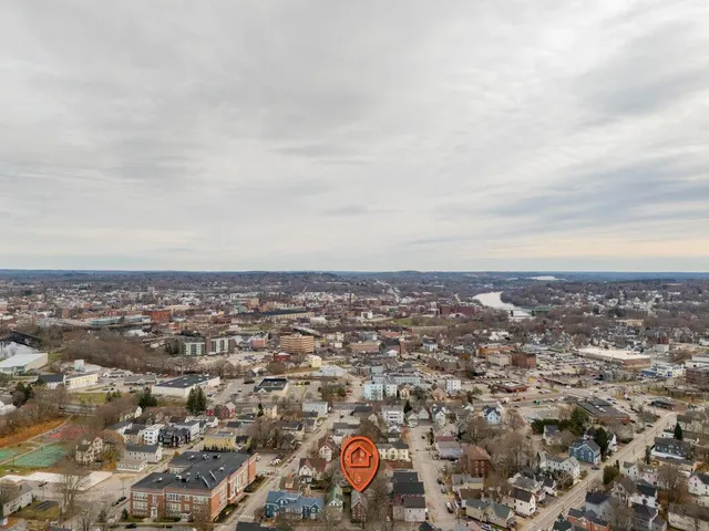 $330,000 | 9 Willow Street, Auburn, ME 04210