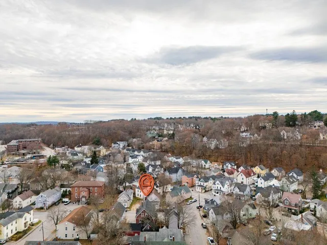 $330,000 | 9 Willow Street, Auburn, ME 04210