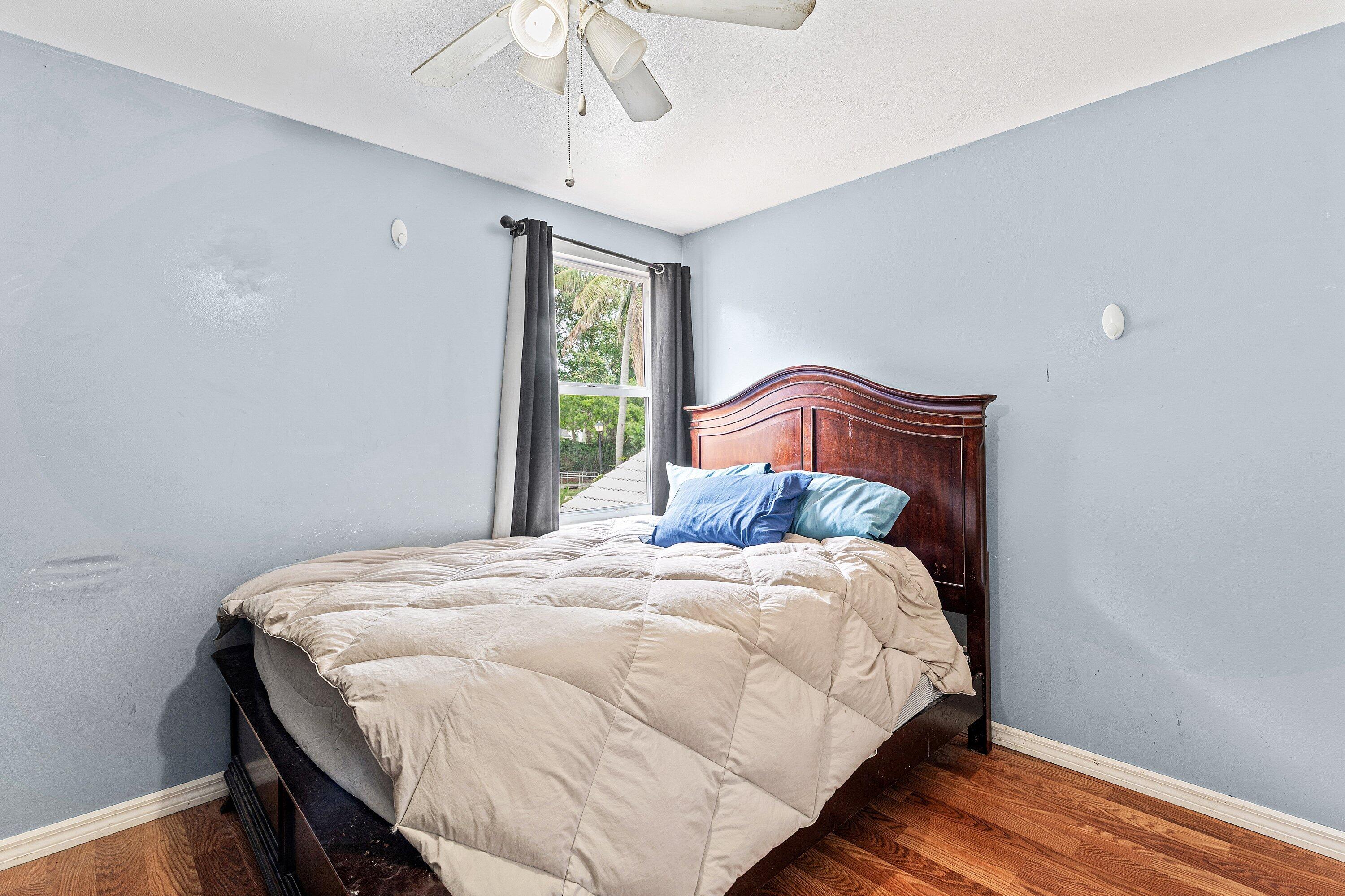 143 St Michaels Court Jupiter, FL 33458 - Photo 18 of 27 Upstairs Bedroom #1