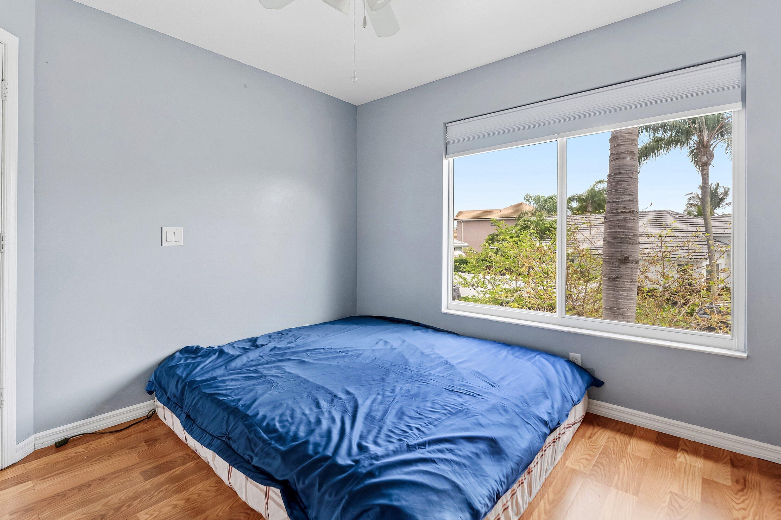143 St Michaels Court Jupiter, FL 33458 - Photo 22 of 27 Upstairs Bedroom #3