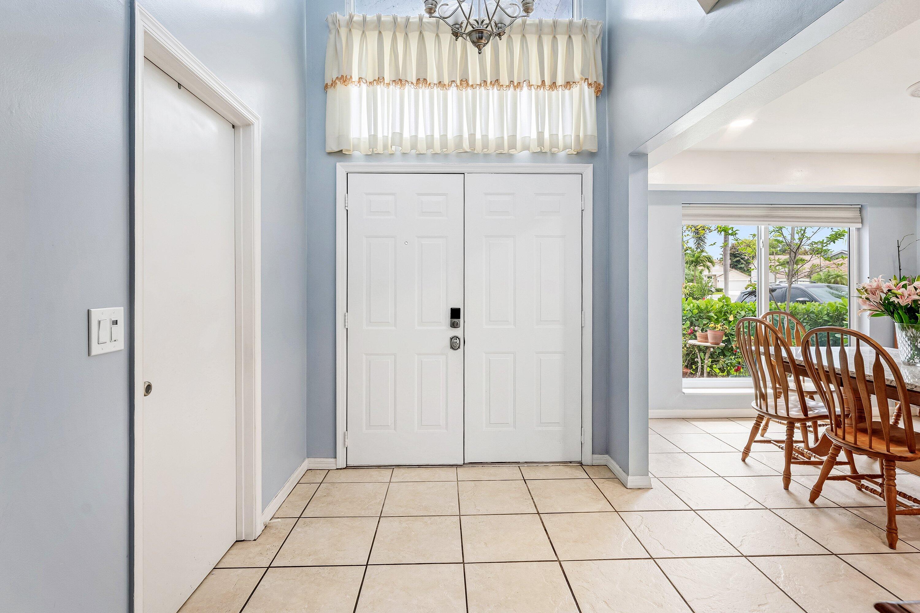 143 St Michaels Court Jupiter, FL 33458 - Photo 4 of 27 Ceramic Tile Flooring