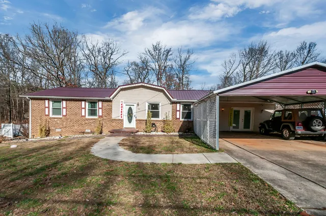 $350,000 | 155 Ravenwood Circle, Dickson, TN 37055