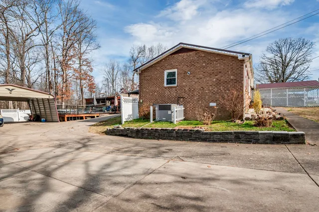 $350,000 | 155 Ravenwood Circle, Dickson, TN 37055