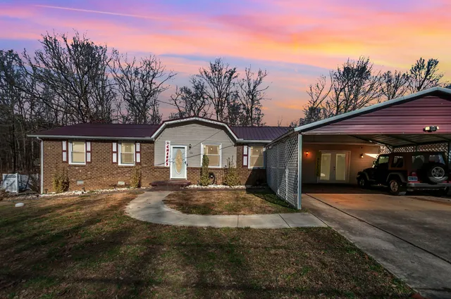 $350,000 | 155 Ravenwood Circle, Dickson, TN 37055