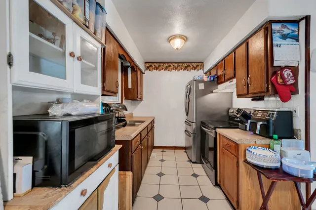 $350,000 | 155 Ravenwood Circle, Dickson, TN 37055