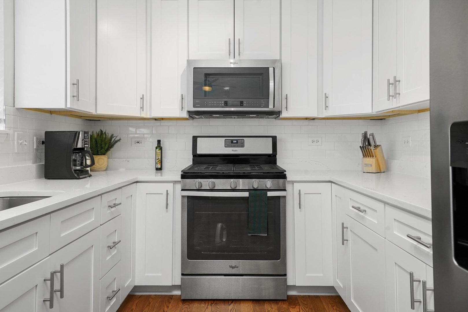 582 Declaration Lane Aurora, IL 60502 - Photo 4 of 29