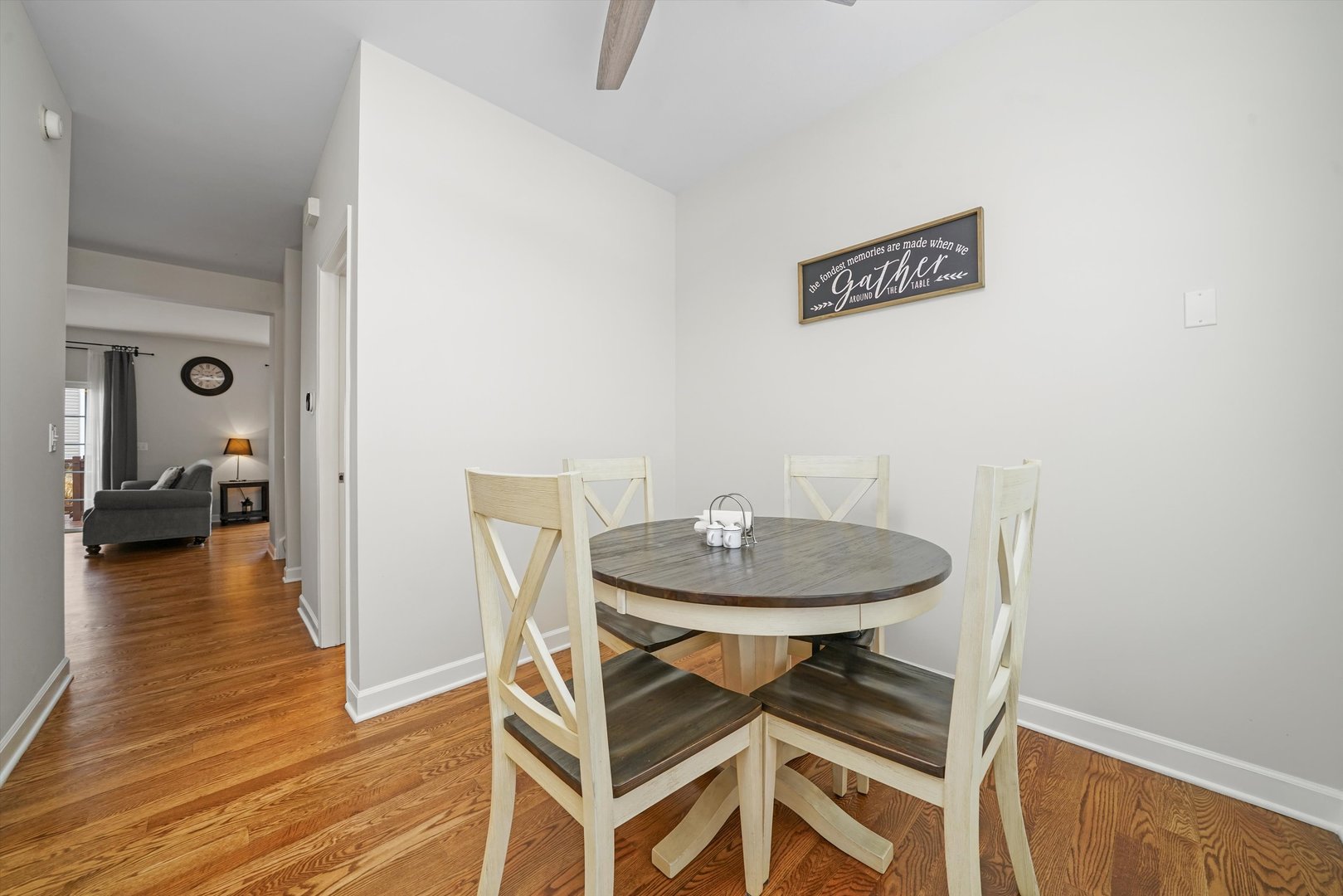 582 Declaration Lane Aurora, IL 60502 - Photo 6 of 29